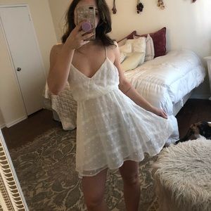 Beautiful Lace Mini Dress 🌼